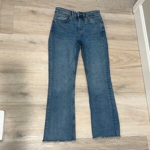 Zara Women’s Blue jeans Straight Leg Distressed crop boot denim size 6